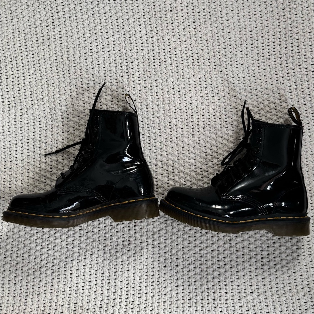 Dr. Martens Doc Martens Airwave Black Patent Women’s Combat Boots sz. 7 US 38 EU